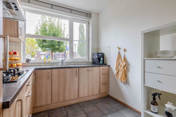 Foto 15 van Hoefsmid 16