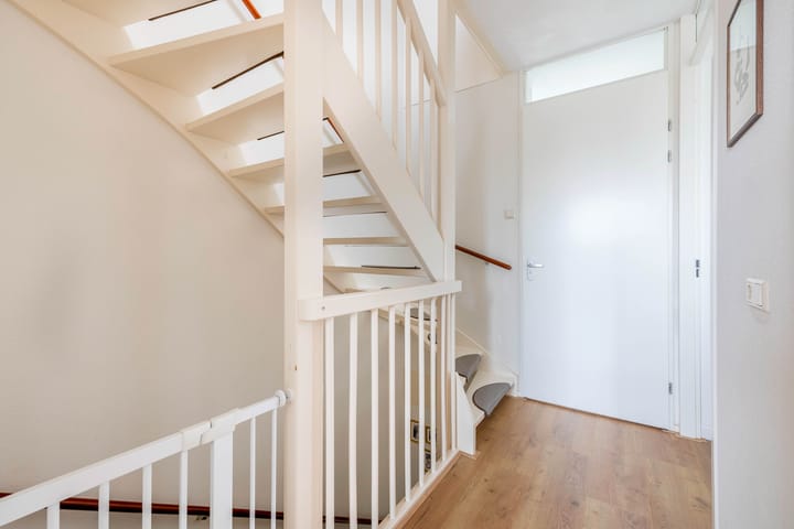 Foto 17 van Hoefsmid 16