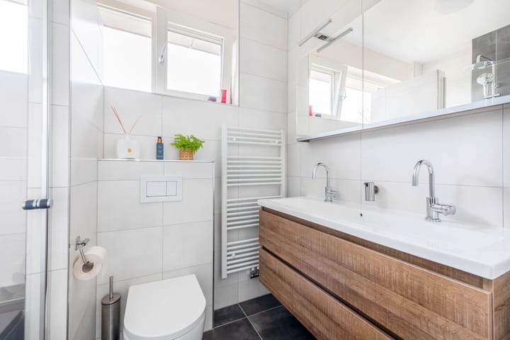 Foto 20 van Hoefsmid 16