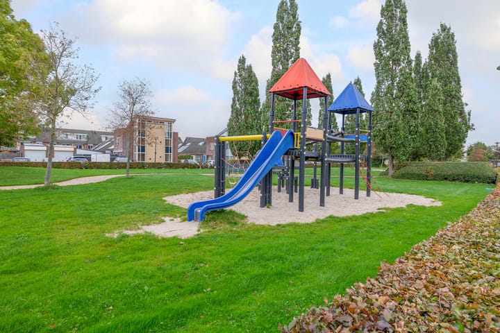 Foto 32 van Hoefsmid 16