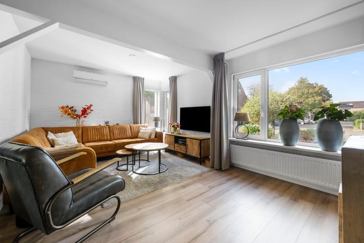 Photo 5 of Boterbloem 10