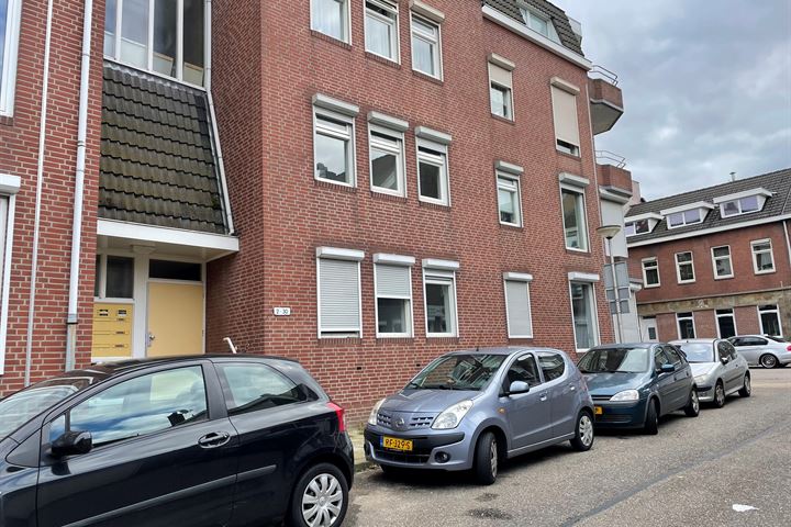 Bekijk foto 19 van Kloosterbosstraat 10