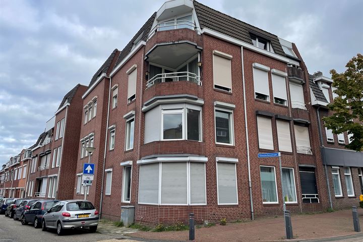 Bekijk foto 20 van Kloosterbosstraat 10