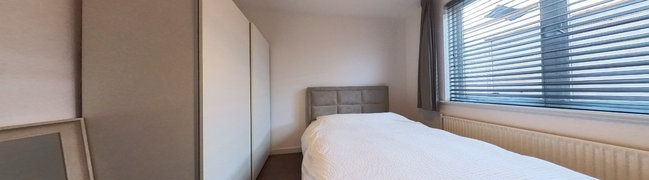 Bekijk 360° foto van Slaapkamer van Pluvierstraat 11