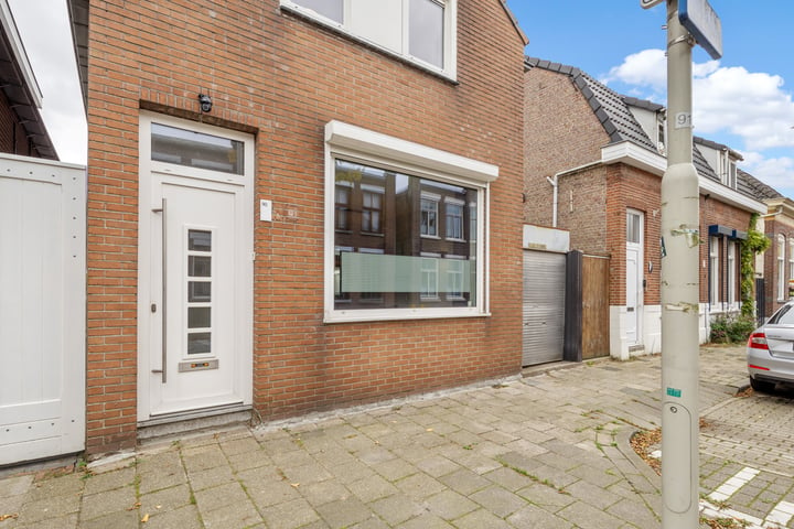 Bekijk foto 35 van Emmastraat 90