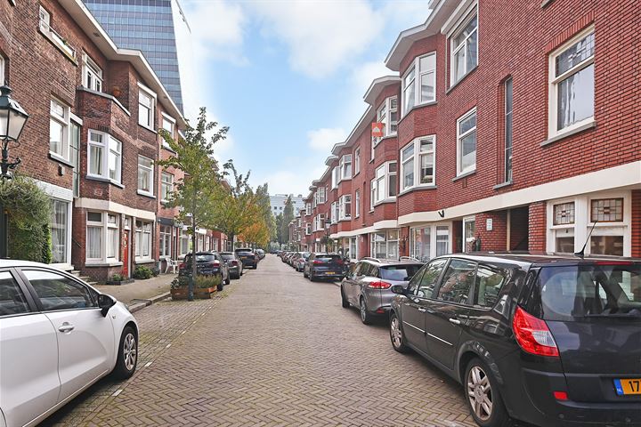 Bekijk foto 38 van Van den Boschstraat 231