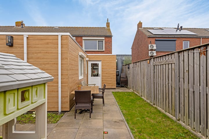 Foto 27 van Beatrixstraat 8