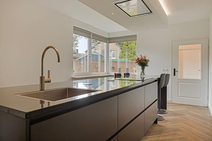 Photo 23 of Sint Annastraat 3