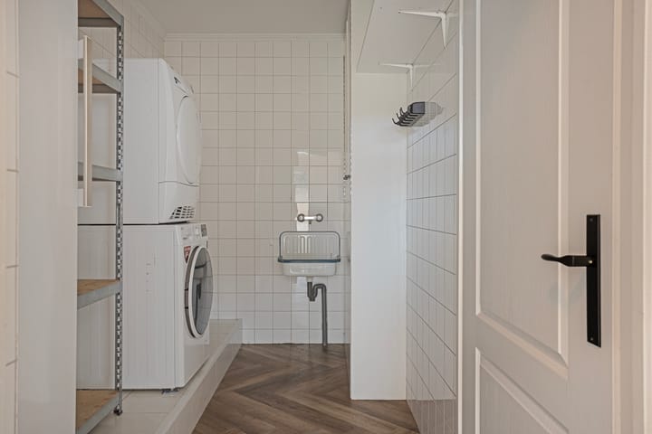 Photo 38 of Sint Annastraat 3