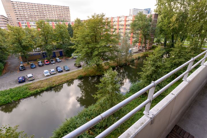 Bekijk foto 2 van Hendrik Tollensstraat 108