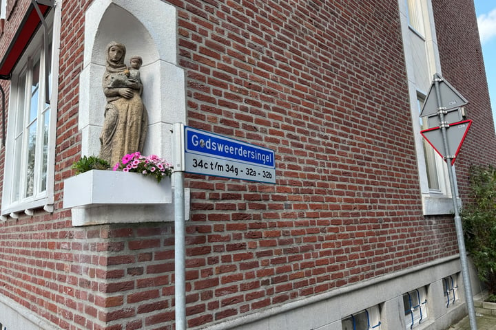 View photo 21 of Godsweerdersingel 34-F