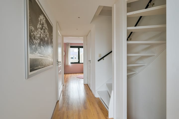 Foto 18 van Stella Agsteribbeland 11