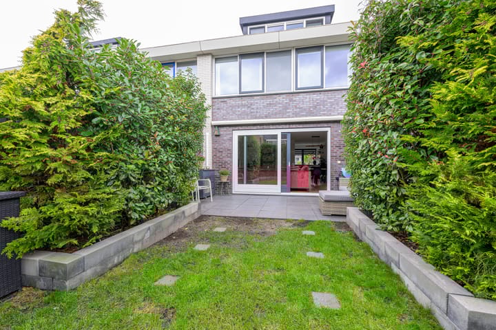 Foto 16 van Stella Agsteribbeland 11