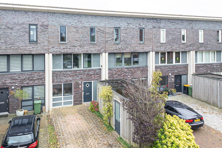 Foto 4 van Stella Agsteribbeland 11