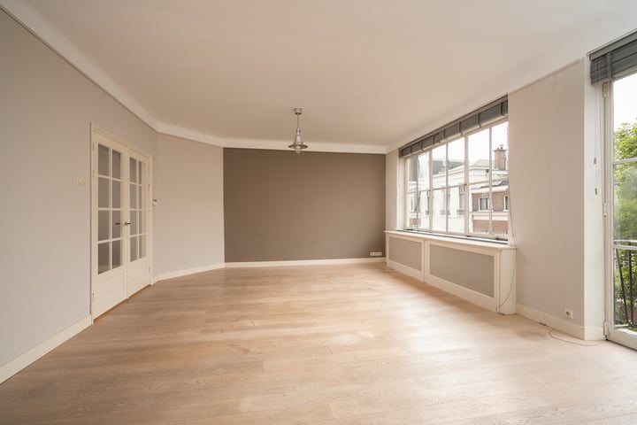 View photo 11 of Willemstraat 89-B