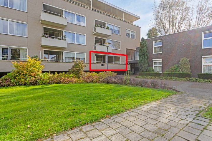 Foto 1 van Anna van Burenstraat 41