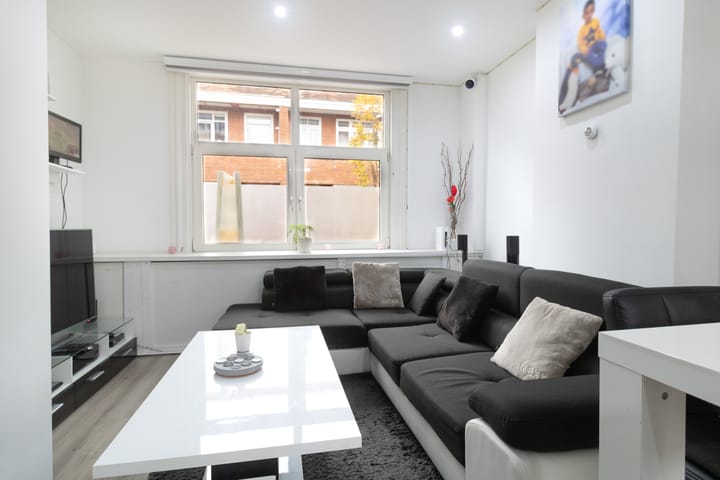 Photo 9 of Lange Singelstraat 105-C