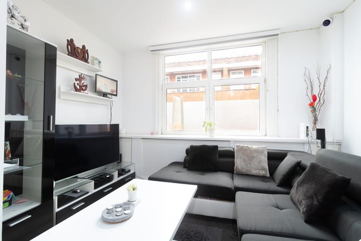 Photo 10 of Lange Singelstraat 105-C