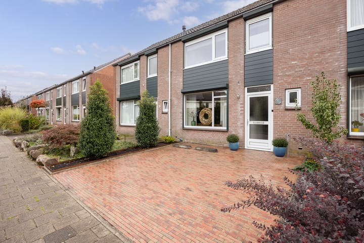 Foto 2 van Merelstraat 10