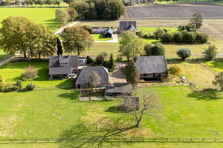 Bekijk foto 3 van Schovenweg 11