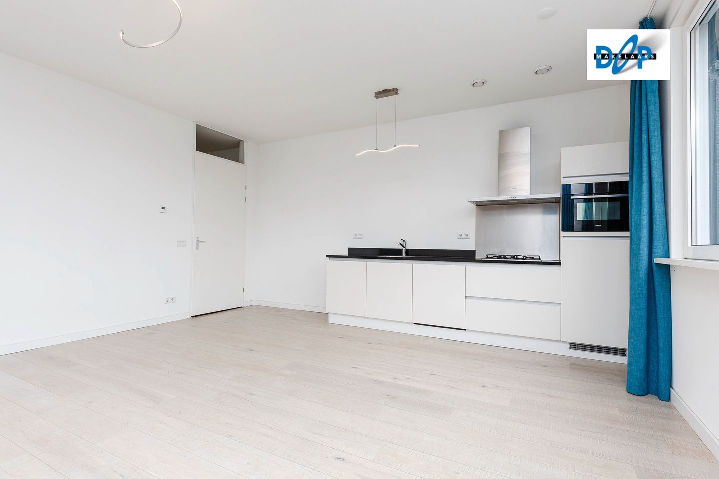 Foto 10 van Waagstraat 33