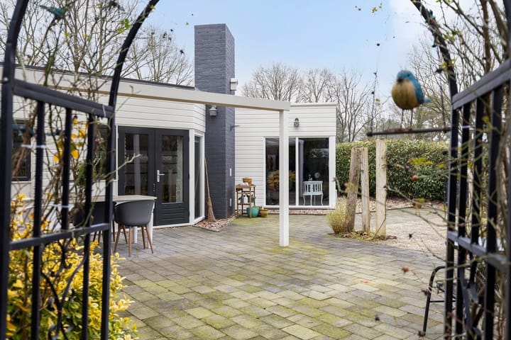 Foto 25 van Ermerzand 97