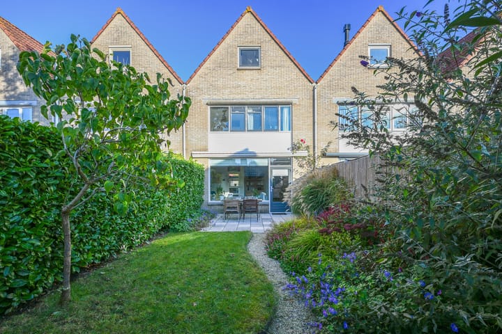 Foto 1 van Heggeroos 27