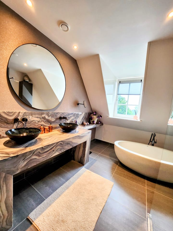 Photo 43 of Hoevenseweg 1-A