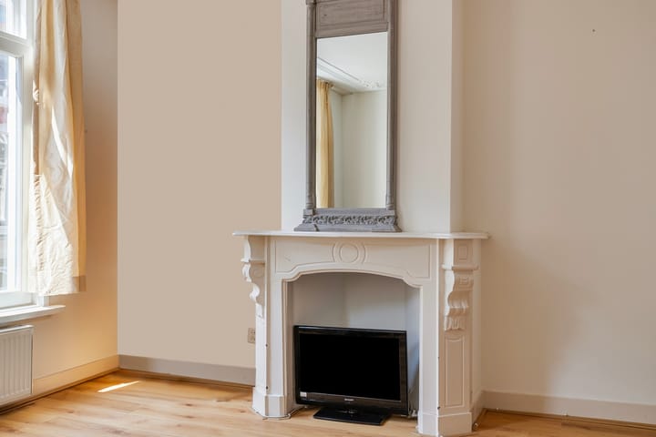 Photo 8 of Denneweg 21