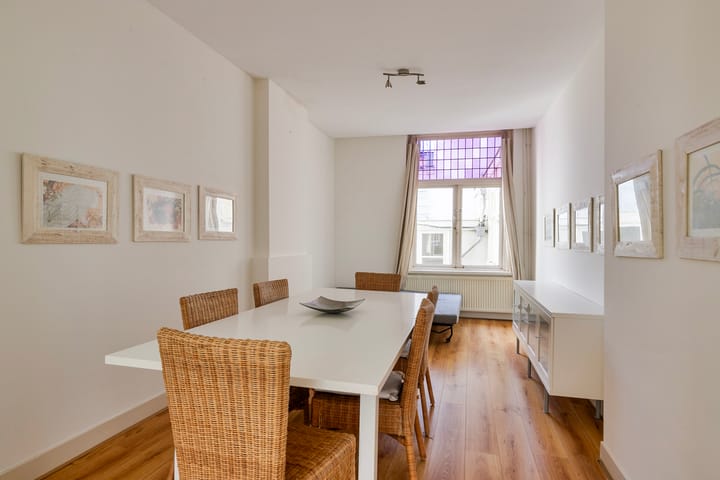 Photo 10 of Denneweg 21