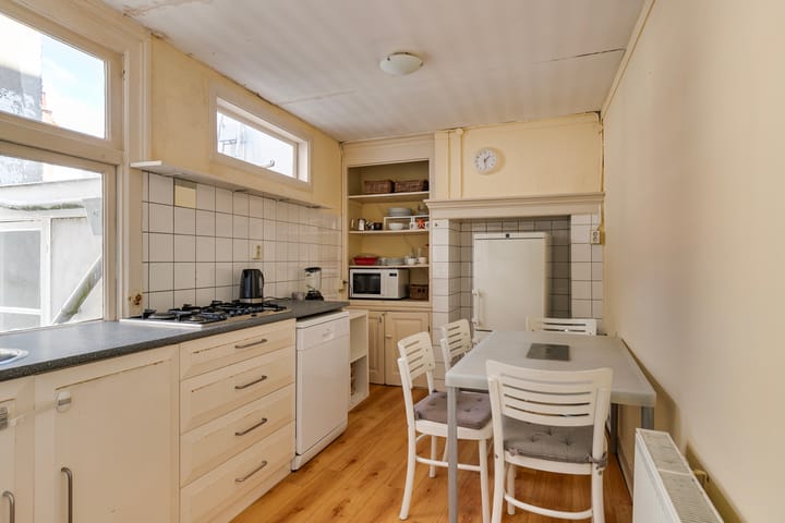 Photo 13 of Denneweg 21