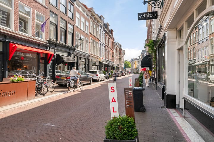 Photo 27 of Denneweg 21