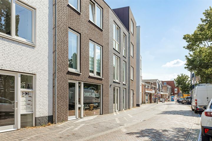 Bekijk foto 2 van Dorpsstraat 102