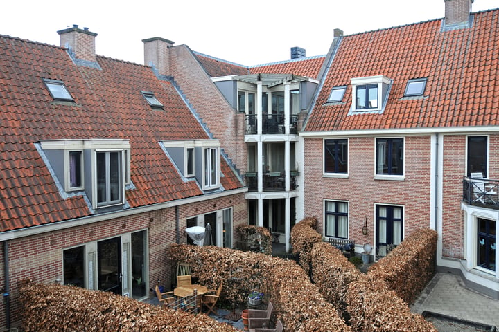 Bekijk foto 3 van Huizerpoortstraat 8-A