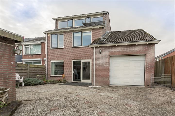 Bekijk foto 37 van Mendelssohnstraat 22