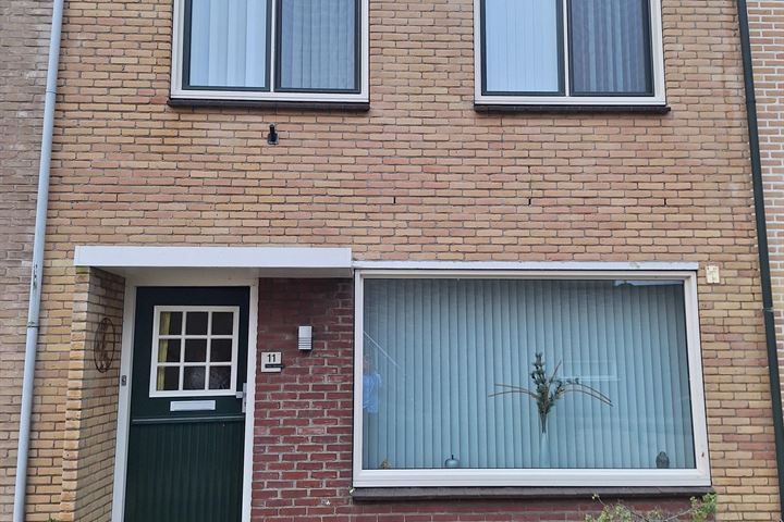 Bekijk foto 2 van Korenbloemstraat 11