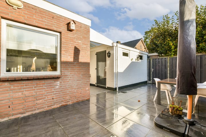 Foto 11 van Van Lyndenlaan 6