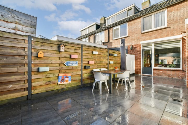 Foto 12 van Van Lyndenlaan 6