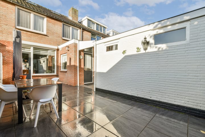 Foto 13 van Van Lyndenlaan 6