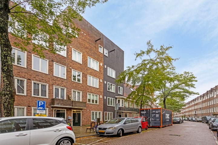 View photo 2 of Van Spilbergenstraat 35-2