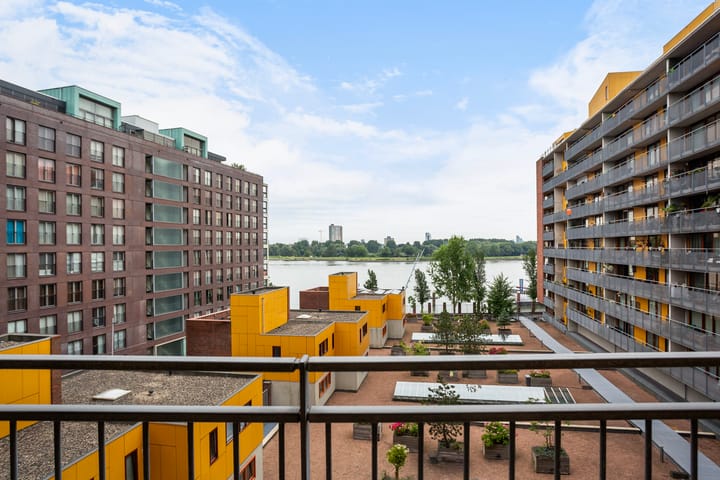 Foto 3 van Cor Kieboomplein 196