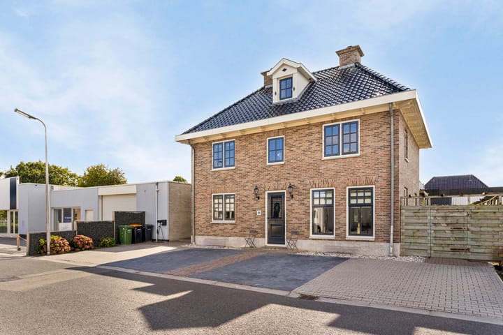 Abraham Niehuesstraat 1, Hollandscheveld