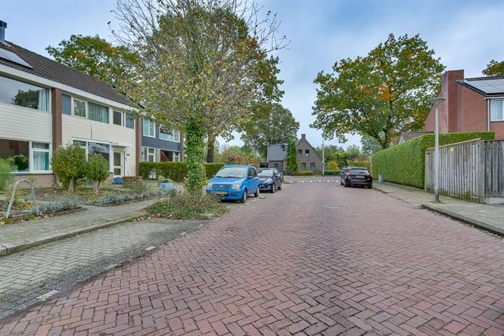 View photo 21 of Constantijn Huygensstraat 97