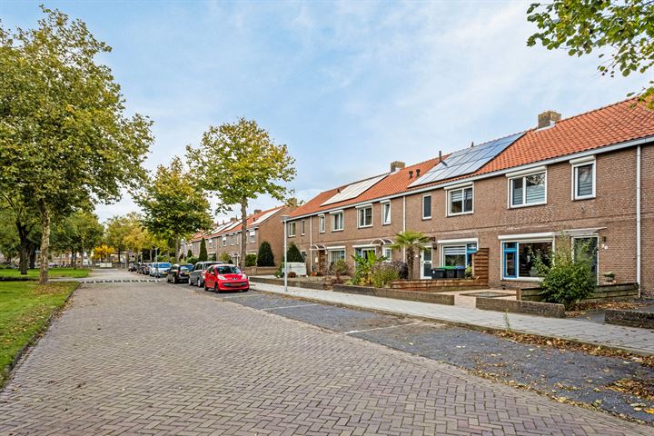 View photo 3 of Bugelstraat 28