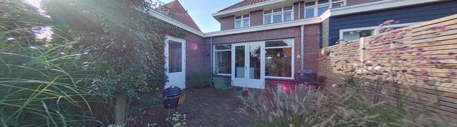 View 360° photo of Achtertuin of Robert Johnsonstraat 41