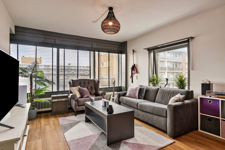 Photo 5 of Burgemeester van Alphenstraat 59-F10