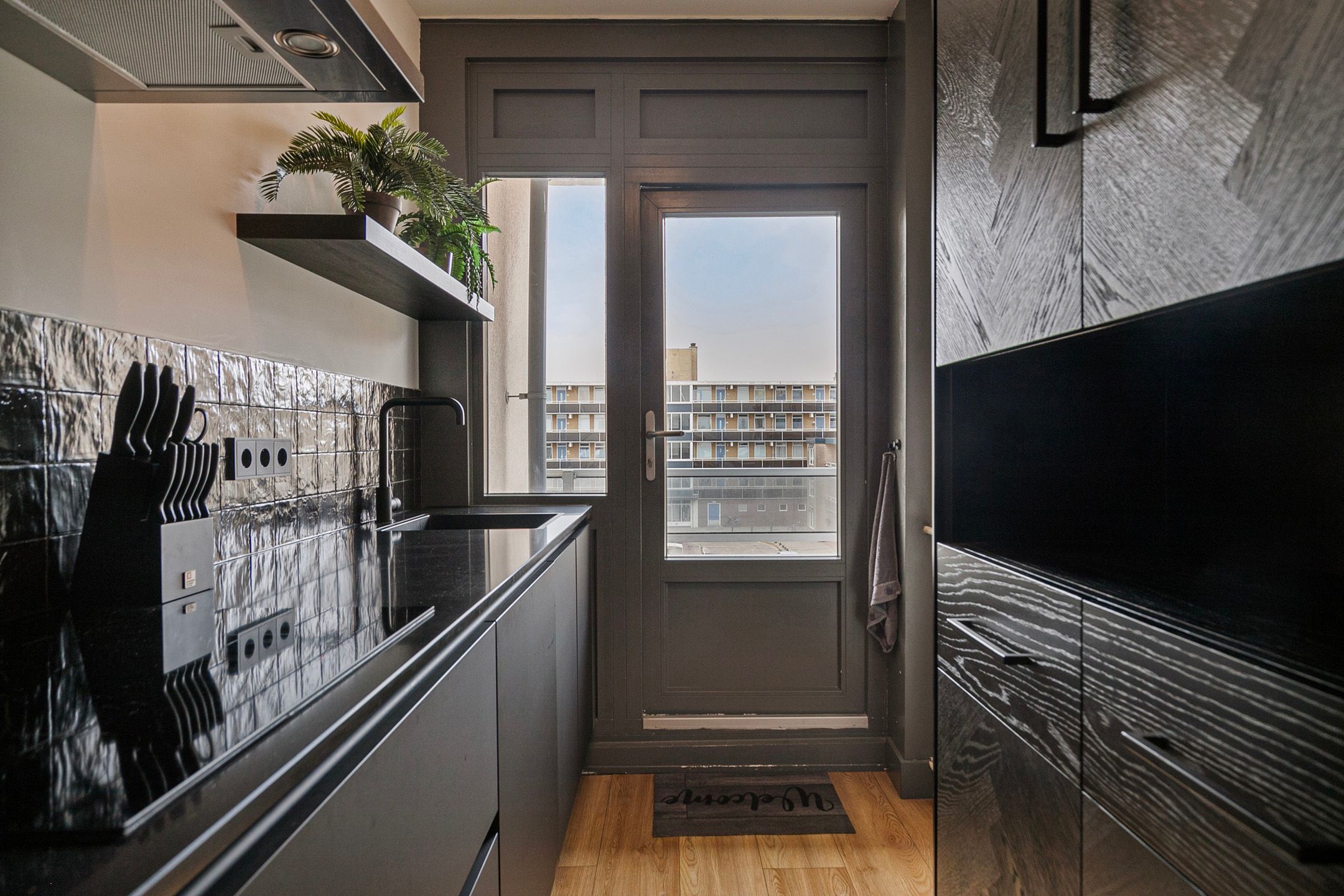 Photo 18 of Burgemeester van Alphenstraat 59-F10