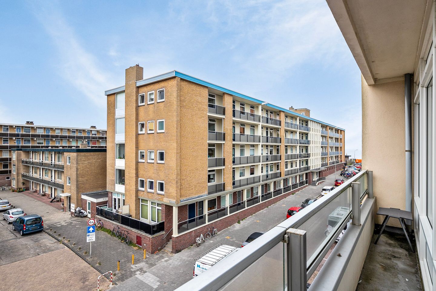 Photo 25 of Burgemeester van Alphenstraat 59-F10