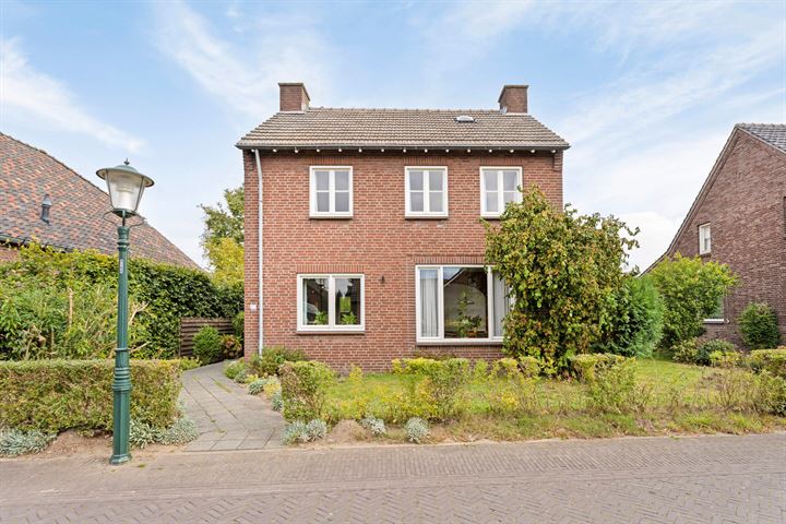 View photo 37 of Hoenderstraat 27-A