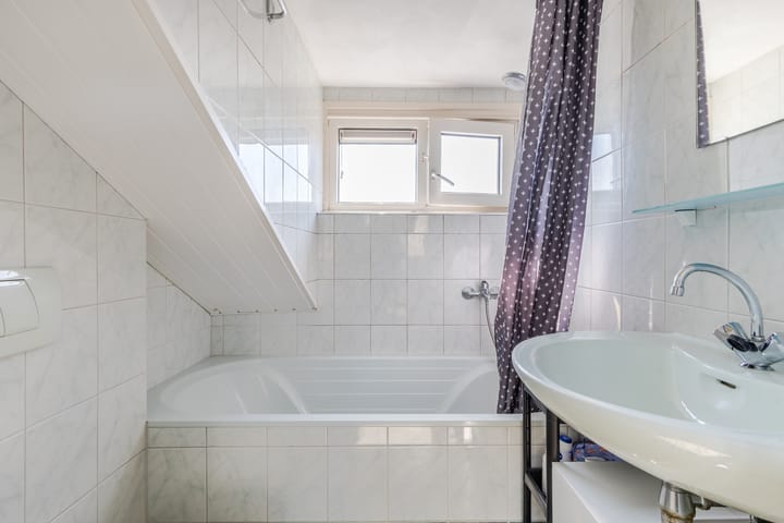 Photo 31 of Voorstraat 81